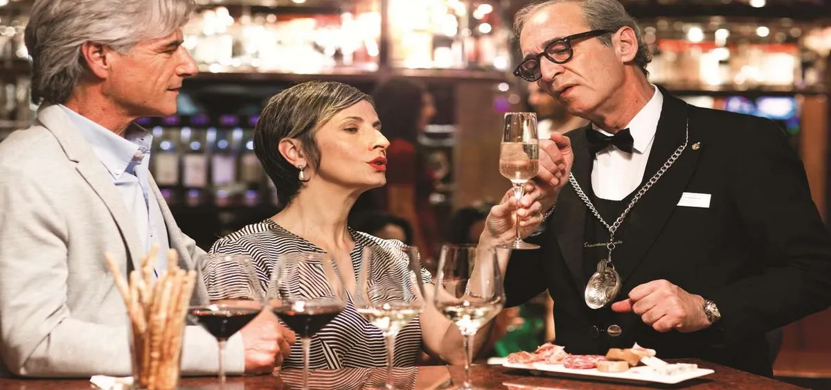 2- VANILLA WINE BAR <br> ESCAPADA ENOLÓGICA & SABORES DELICADOS