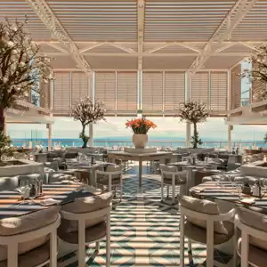 ¿A quién se dirige la compañía SILVERSEA?