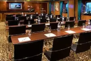 Meeting Rooms (Sala de reuniones)